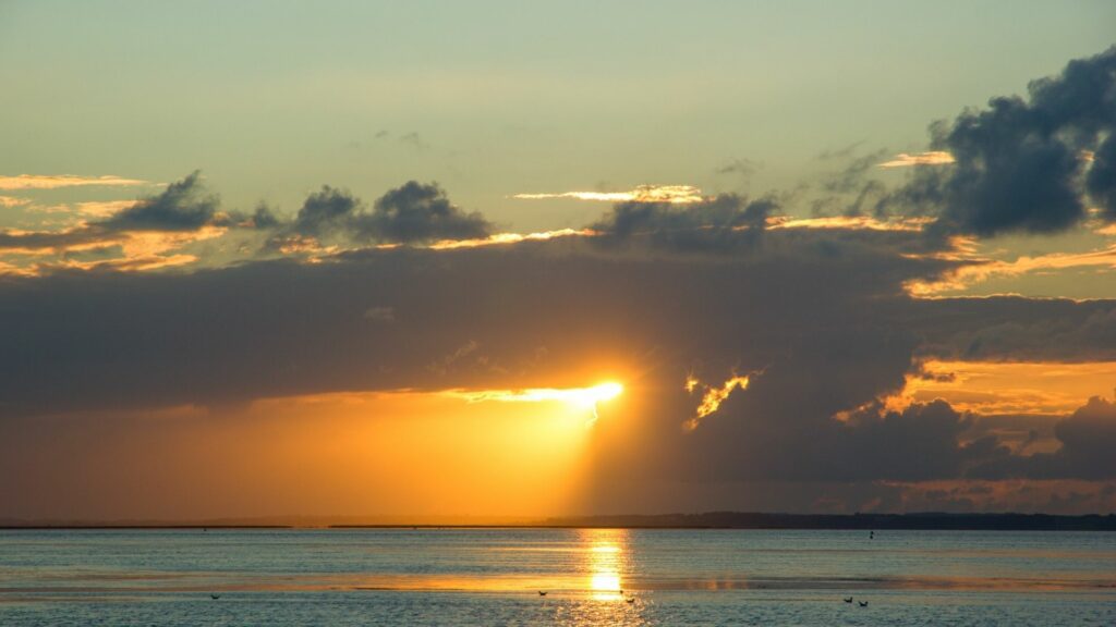 Solnedgang ved Limfjorden - sommerhusudlejning ved Limfjorden